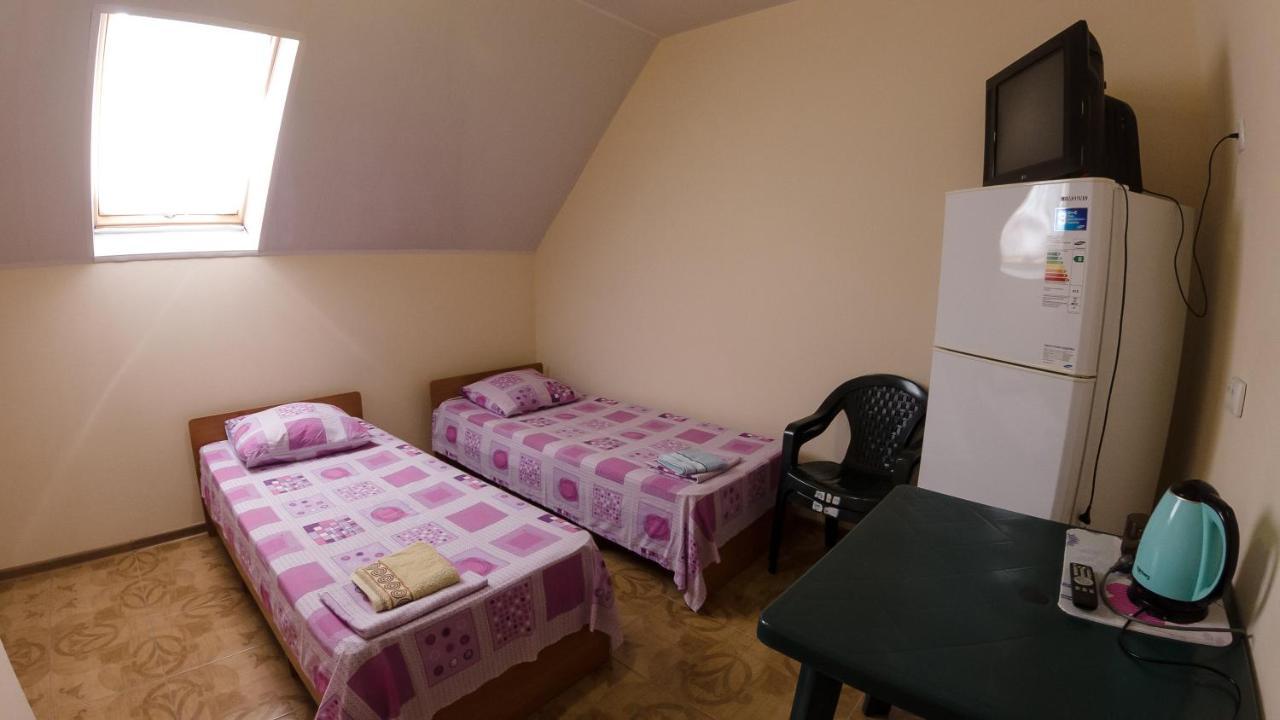 База Відпочинку "Сонячна" Primorskoye Esterno foto