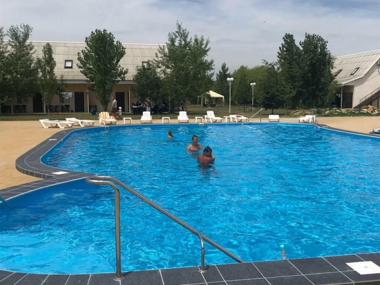 База Відпочинку "Сонячна" Primorskoye Esterno foto